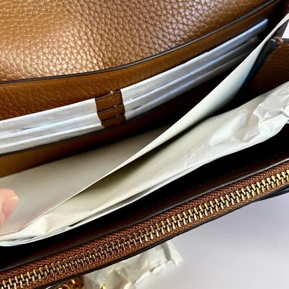 SOLD🌈NEW🌈💜Tory Burch Britten Chain Wallet/crossbody bag/shoulder bag/Leather - Picture 7 of 10